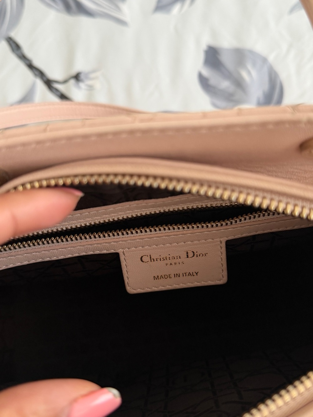 Lady Dior medium Quilted Satchel in Blush Pink with Gold Hardware. Sale price ! - Picture 6 of 13